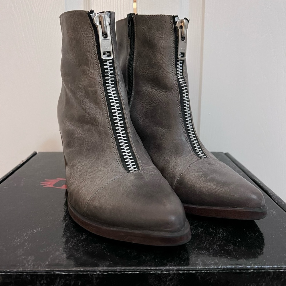 Freebird Claire size 9